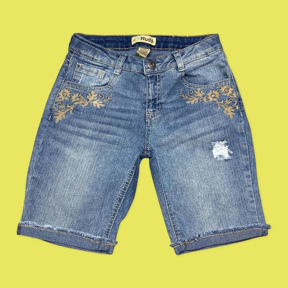 Mudd Embroidered Shorts Size